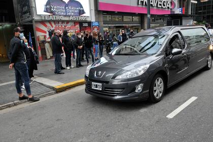 La muerte de Daniel Comba: el empresario teatral tuvo una emotiva despedida frente al Astros