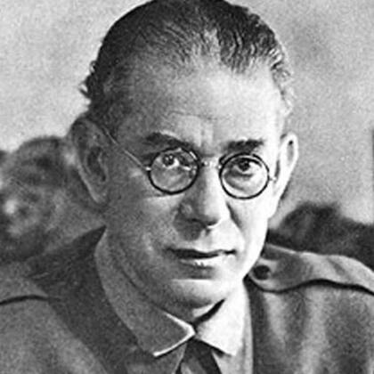 La muerte del general Emilio Mola en España produjo una de las grandes "batallas" en la esquina porteña de Avenida de Mayo y Salta