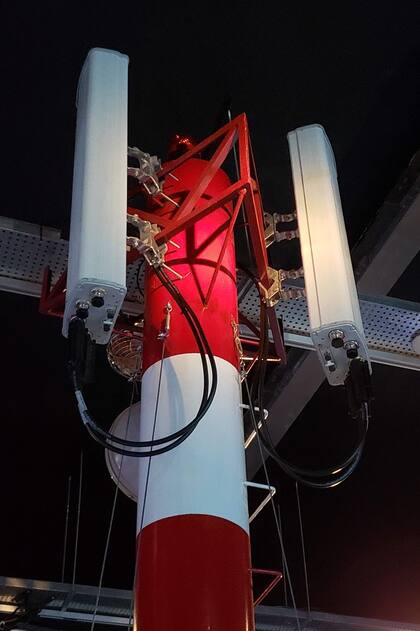 La muestra Conectados de la Fundación Telefónica permite ver de cerca una antena celular y el equipamiento que usan los operarios para montar las redes