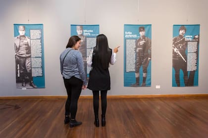 La muestra "Serbia 1914. El rostro femenino de la Gran Guerra" se exhibe en el Museo Mitre hasta marzo de 2025