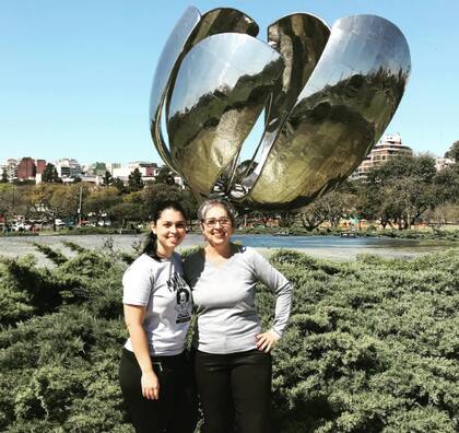 La mujer asesinada viajaba regularmente a la Argentina donde está radicada su hija