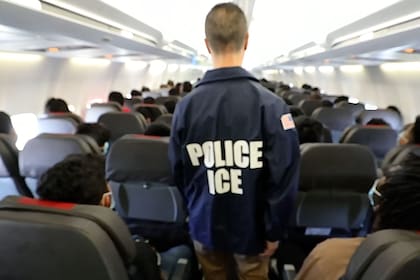 La mujer colombiana deportada por el ICE al Congo sufrió violencia en su país de origen