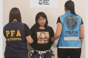 Llegó al país una mujer peruana acusada de matar a puñaladas a su marido y que estuvo prófuga dos años