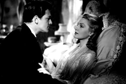 Su trabajo en el film La mujer de las camelias (1953) le valió un Globo de Oro