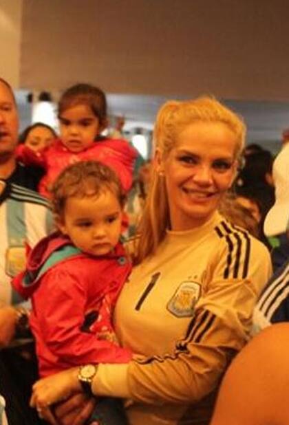 La mujer del héroe se mostró orgullosa después del triunfo de la selección nacional