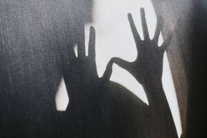 La mujer drogada y violada por un amigo