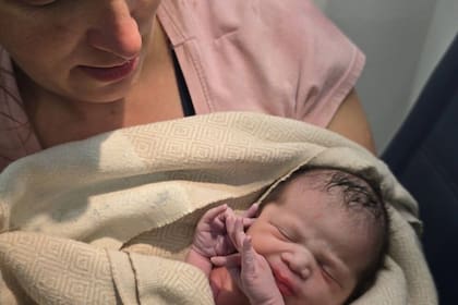 La mujer fue asistida por el equipo de tripulación