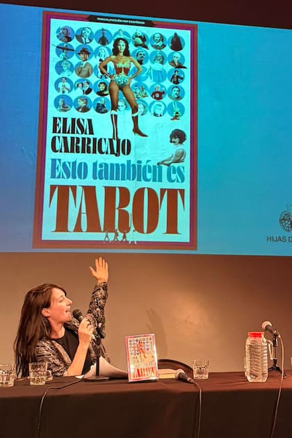 La Mujer Maravilla, icono de los 80, junto a otros personajes de la cultura que son fuentes de inspiración para Carricajo