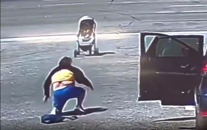 La mujer no alcanzó a llegar al carrito