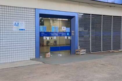 La mujer pidió ayuda para que detengan a su marido violento en la sucursal de un banco de la ciudad de Sobradinho, en el Distrito Federal de Brasil, el pasado lunes 1 de marzo