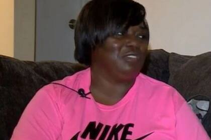 La mujer reaccionó furiosa luego de que su hijo recibió el "Premio Cero"