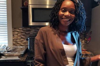 La mujer se convirtió en investigadora y ahora busca que las niñas accedan a la ciencia (Foto Facebook Cynthia Chapple)