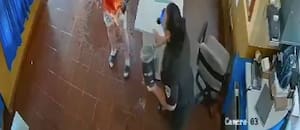 Entró a una comisaría, se prendió fuego y dejó un mensaje estremecedor: “Por mi hijo”