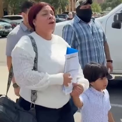 La mujer venezolana y el niño de 3 años fueron detenidos en su primera audiencia migratoria