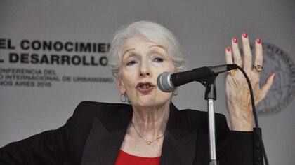 La multifacética Morozzi, en plena cátedra.