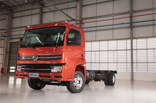 Utilitarios y camiones: trabajo, versatilidad y eficiencia