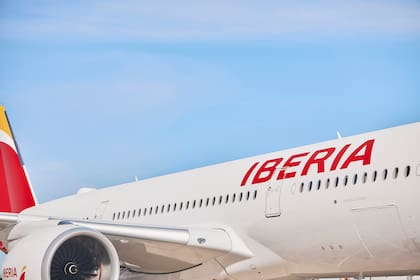 LA NACION se comunicó con la Aerolínea Iberia donde indicaron que, hasta la publicación de esta nota, no habían recibido la notificación judicial