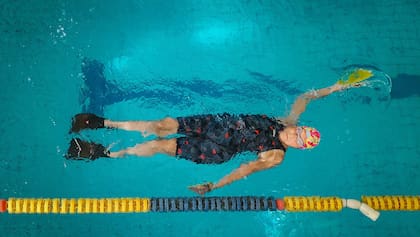 La nadadora en un entrenamiento en el Colegio Peña de Córdoba