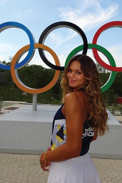 La nadadora y modelo ecuatoriana Anicka Delgado (22).