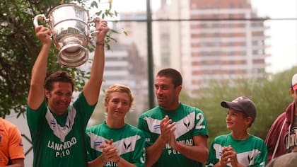 Campeones de la República en 2016: Lolo con sus hijos, Barto y Jeta. El futuro de La Natividad estaba en marcha