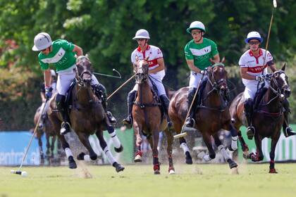 La Natividad e Indios Chapaleufú chocarán en el Campeonato Argentino Abierto de polo, luego del 25-4 favorable al equipo verde en el partido inaugural de Tortugas.