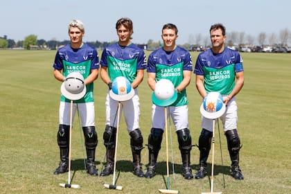 La Natividad La Dolfina, a la cancha: Jeta Castagnola, Poroto Cambiaso, Barto Castagnola y Adolfito Cambiaso