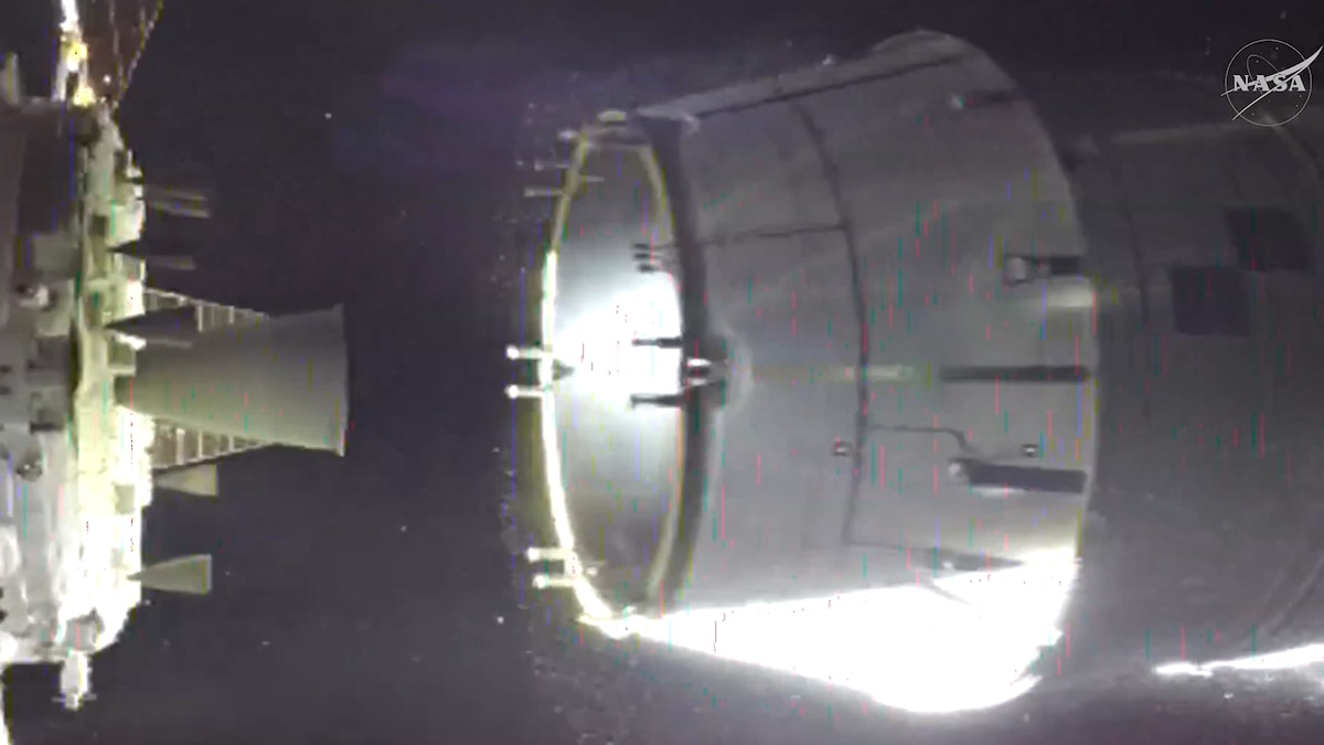 ARTEMIS II: Orión se separa y supera contratiempo en su camino a la Luna