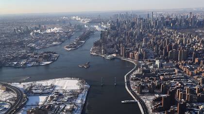 Por la noche, la sensación térmica estará en torno a 23–27°F (-5 a -3°C)