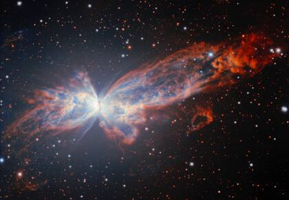 La NGC 6302, conocida popularmente como la Nebulosa de la Mariposa o la Nebulosa Insecto, es una nebulosa planetaria bipolar