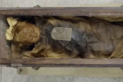 La niña, bautizada como la "Bella durmiente", se encuentra en las Catacumbas de los monjes capuchinos, en la ciudad de Palermo