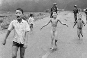 La foto de “la niña de napalm” cumple 50 años: la conmovedora historia detrás de la icónica imagen