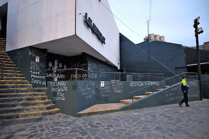 Luego de una discusión dentro del boliche Le Brique, la patota agredió a Fernando Báez Sosa frente a la disco, 75 minutos después del incidente menor en la pista de baile