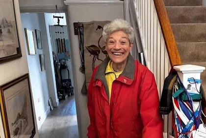 La nonagenaria nadadora lejos de pensar en retirarse está preparándose para una competencia en Budapest (Hungría).