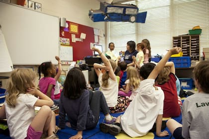 La norma sobre las escuelas de Florida pretende mejorar el rendimiento académico de los alumnos