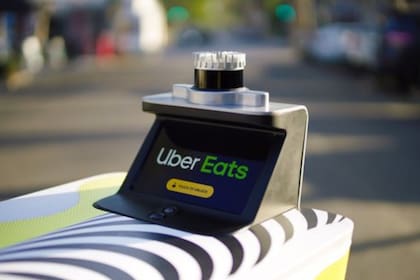 La normativa busca recuperar los ingresos de los repartidores, quienes perdieron millones en gratificaciones luego de que las empresas movieran la opción de propina al final del servicio