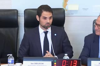 Quién es Ian Sielecki, el embajador argentino en Francia que frenó una exposición para defender las Malvinas