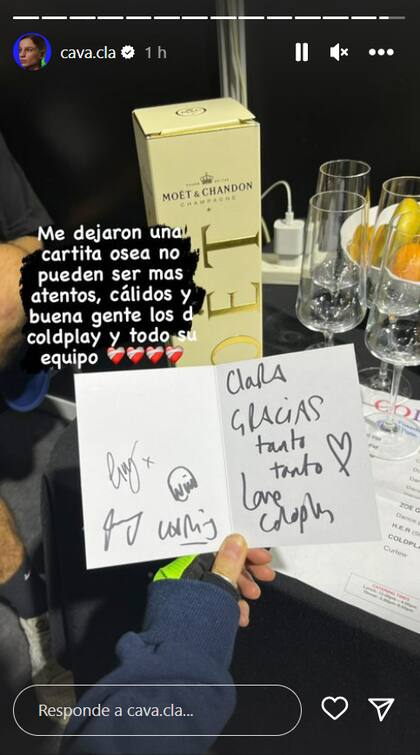 La nota de agradecimiento que le dejó Coldplay a Clara Cava