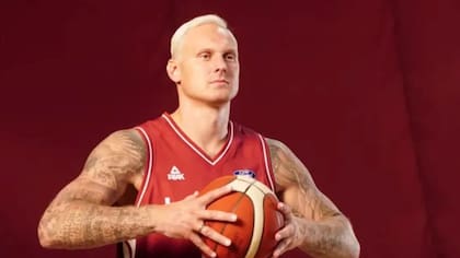 La nota decía: “Llama a Anna”, seguido del número de la artista con la que el deportista estuvo casado hasta el pasado 9 de diciembre (Imagen tomada de la red social X)