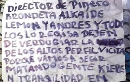 La nota que dejaron los sicarios que dispararon contra la escuela Rosa Ziperovich, del barrio Toba, de Rosario