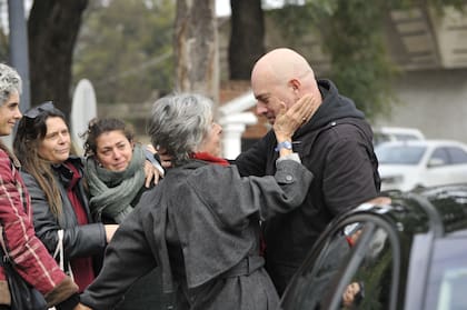 La noticia de la muerte de Mactas causó conmoción entre sus familiares y amigos, quienes no dudaron a acercarse hasta el cementerio de la Chacarita para despedirlo
