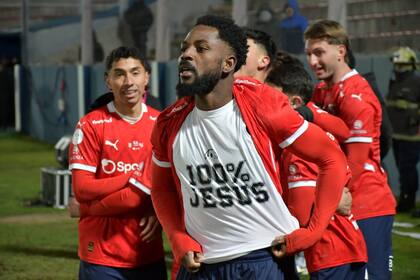 La novela entre Independiente y Angulo no tiene final.