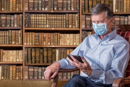 La novela está evolucionando. Hay todo tipo de libros increíbles que se están escribiendo deliberadamente para ser leídos en los teléfonos