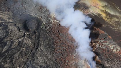 La nueva actividad en el volcán Kilauea provoca una nube tóxica que encendió una alerta de código naranja