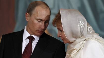 Putin y su ex mujer, Ludmila, en 2011