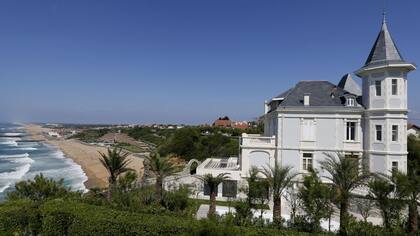 La lujosa mansión de Katerina y su marido en Biarritz