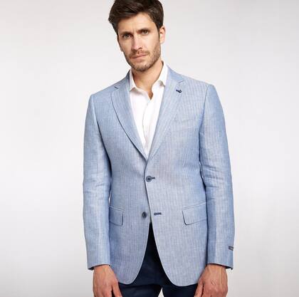 La nueva colección de Sastrería González propone sacos en colores claros para los festejos del verano