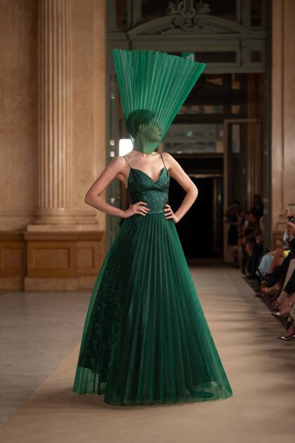 La nueva colección, Yugen está inspirada en el estudio japonés Sanaa y marca la pasión de Fabián Zitta por la arquitectura y las geometrías