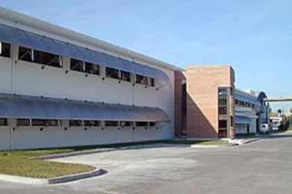 La compañía cuenta con cinco plantas en el clúster conformado por la Argentina y Chile