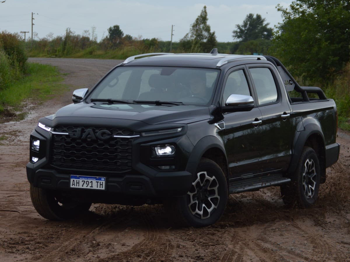 Uma nova picape focada em conforto e tecnologia chegou à Argentina. como é