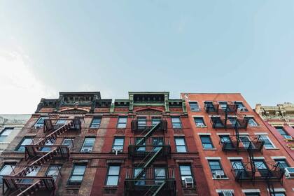 La nueva ley obligaría a los anfitriones de Airbnb en Nueva York a inscribirse en un registro público